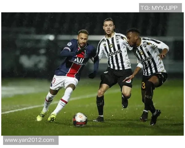内马尔再遭重伤,巴黎圣日耳曼遭遇阵容危机,法甲冠军之路步步艰难 内马尔再遭重伤,巴黎圣日耳曼遭遇阵容危机,法甲冠军之路步步艰难