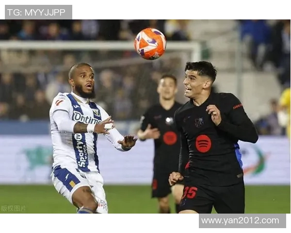 皇马爆冷不敌弱旅，巴萨追平积分榜领跑西甲